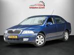 Skoda Octavia 1.6 FSI Elegance Clima Cruise Trekhaak apk 12-, Auto's, Skoda, Voorwielaandrijving, 15 km/l, Gebruikt, 4 cilinders