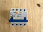 Nieuwe Chint NB310L-3N-C32 schakelaar, Doe-het-zelf en Verbouw, Elektra en Kabels, Ophalen, Nieuw, Schakelaar