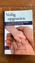 Veilig opgroeien, Ophalen of Verzenden, Zo goed als nieuw