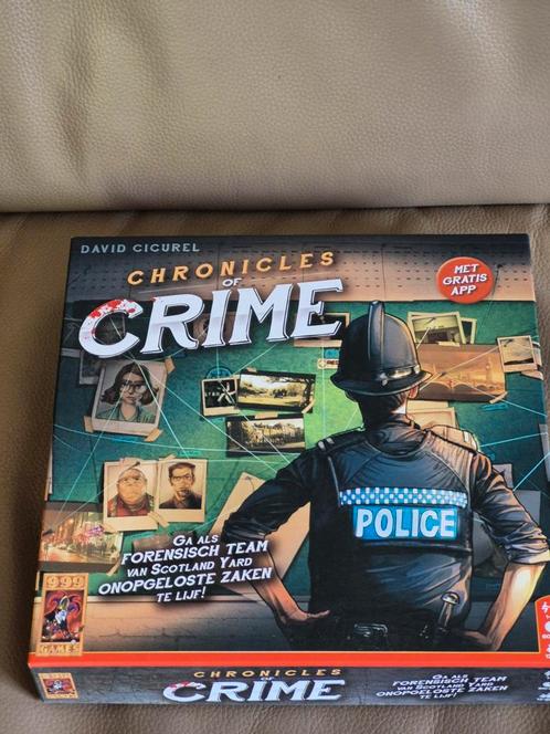 Chronicles of crime basis 999games, Hobby en Vrije tijd, Gezelschapsspellen | Bordspellen, Zo goed als nieuw, Ophalen of Verzenden