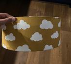 Plafondlamp wolken oker, kinderkamer, Huis en Inrichting, Lampen | Plafondlampen, Ophalen, Zo goed als nieuw, Stof