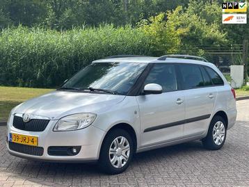 Skoda Fabia Combi 1.2-12V Tour/AIRCO/CRUISE/PARKEERSENS ACHT beschikbaar voor biedingen