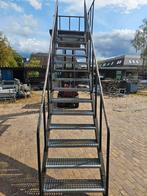 Stalen Trap met bordes en Dubbele Leuning - 320cm hoog, Doe-het-zelf en Verbouw, Ladders en Trappen, Ophalen, Gebruikt, ., Trap