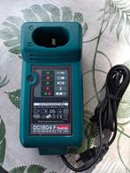 Makita Acculader 18v, Doe-het-zelf en Verbouw, Gereedschap | Machine-onderdelen en Toebehoren, Ophalen of Verzenden, Zo goed als nieuw