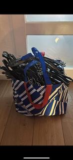 KLEDINGHANGERS meer dan 100 stuks, Kleding | Dames, Kledinghangers, Ophalen of Verzenden, Zo goed als nieuw