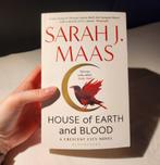 House of Earth and Blood - Engels, Ophalen of Verzenden, Zo goed als nieuw