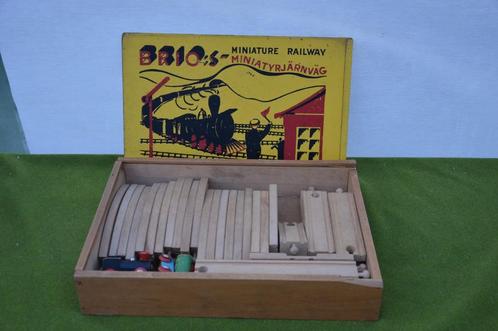 Oude houten kist van Brio met originele Brio treinbaan 50`s, Kinderen en Baby's, Speelgoed | Houten speelgoed, Zo goed als nieuw