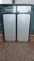 serie van 12 mooie zeer zware gietijzeren stalramen 87 /112, Ophalen