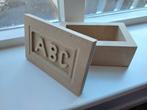 MDF opbergkistje ABC ingefreesd, Ophalen of Verzenden, Nieuw, Minder dan 50 cm, Minder dan 50 cm