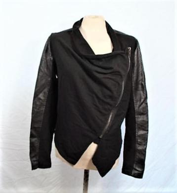 Apart zwart damesvest/jasje.Mt S. beschikbaar voor biedingen