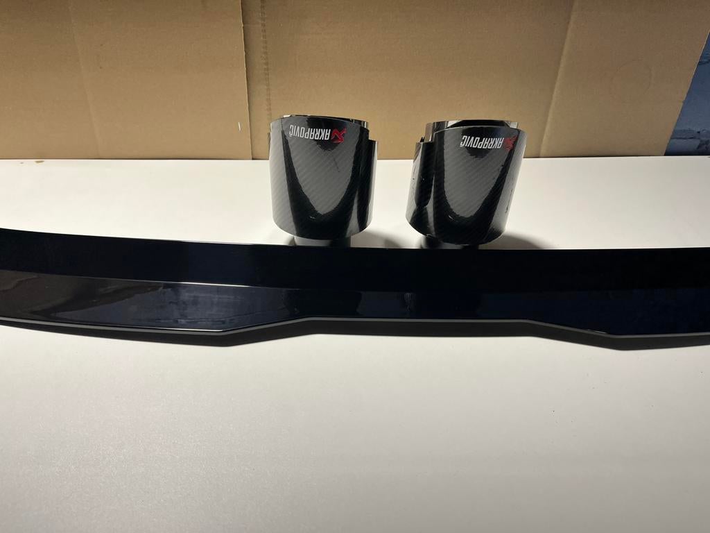 Dakspoiler Lip+2 eindtips Akra+gordelclip Nieuw, Ophalen of Verzenden
