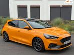 Ford Focus 2.3 EcoBoost ST-3 Pano, Performance pack, 1408 kg, Gebruikt, Zwart, Leder en Stof