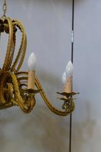 Goudkleurige smeedijzeren kroonluchter met 8 armen, Ophalen, Gebruikt, Romantisch, Onbekend