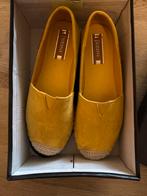 Gele Espadrilles - Nieuw in doos!, Ophalen of Verzenden, Nieuw, Geel, Espadrilles of Moccasins