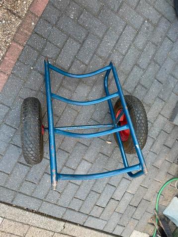 Vloerbedekkingrol kar beschikbaar voor biedingen