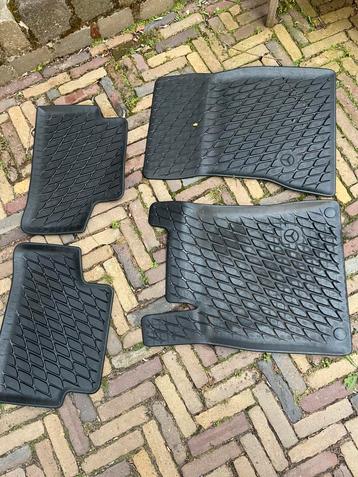 Rubberen matten beschikbaar voor biedingen