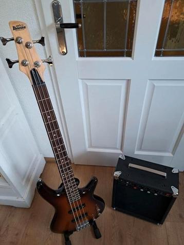 Ibanez basgitaar met bas versterker beschikbaar voor biedingen