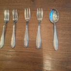 Bestek, 4 gebaksvorkjes en een lepel., Ophalen of Verzenden, Rvs of Chroom