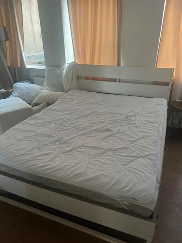 Ikea bed incl matras en lattenbodem beschikbaar voor biedingen