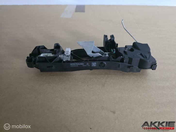 Mercedes deurgreep diverse modellen a0997601900, Auto-onderdelen, Klein materiaal, Gebruikt, Ophalen of Verzenden