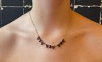 14 karaats gouden choker dames ketting met granaten hanger, Sieraden, Tassen en Uiterlijk, Ophalen of Verzenden, Goud, Ketting