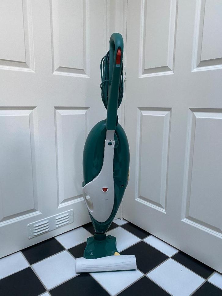Vorwerk stofzuiger Kobold VK 136 met voet EB 360, Witgoed en Apparatuur, Stofzuigers, Zo goed als nieuw, Stofzuiger, Ophalen