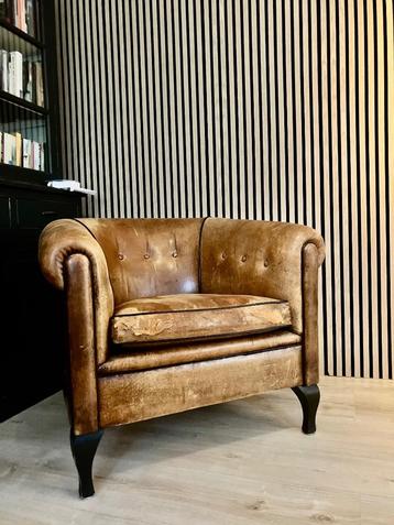 Antieke fauteuil - schaapsleer beschikbaar voor biedingen