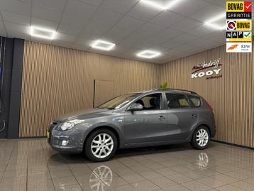 Hyundai I30 CW 1.6i Dynamic Business * Trekhaak / Airco-ecc  beschikbaar voor biedingen