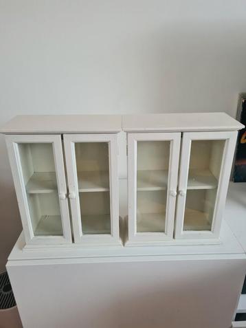 2x mooi kleine vitrine kastjes