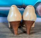 Vintage jaren 80 pumps Manfield leer maat 40, Beige, Ophalen of Verzenden, Manfield, Gedragen