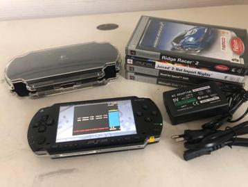 Psp 1004 met games hardcase en spellen beschikbaar voor biedingen