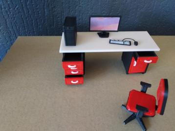 Bureau + Stoel + Computer + Beeldscherm + Toetsenbord beschikbaar voor biedingen