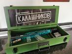 Vintage vodka fles kalashnikov, Verzamelen, Glas en Borrelglaasjes, Ophalen of Verzenden, Gebruikt, Overige typen