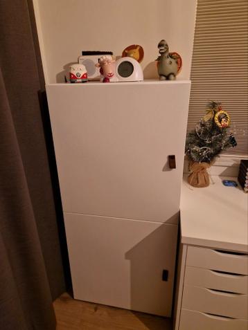 Ikea Bestå kast wit 60 x 40 x 128 cm - afbeelding 1
