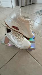 Lederen Skechers bijna nieuw maat 38!, Skechers, Beige, Ophalen of Verzenden, Sneakers of Gympen