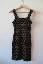 Black & gold pattern dress (H&M), Kleding | Dames, Jurken, Zwart, Ophalen of Verzenden, Zo goed als nieuw, Maat 36 (S)