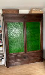 Porseleinkast in oude staat, Ophalen