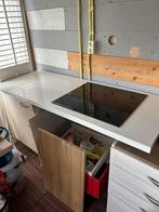 Composiet wit aanrechtblad met kookplaatuitsparing, Huis en Inrichting, Keuken | Keukenelementen, Ophalen, Gebruikt, 100 tot 150 cm