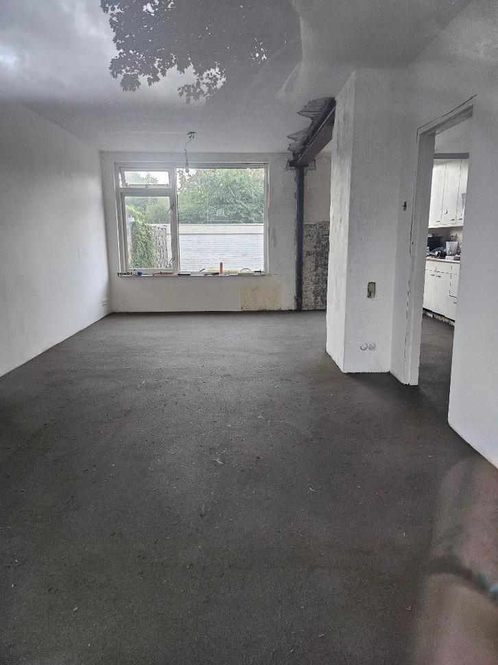 Cementdekvloer/ Vloer egaliseren-vakmanschap & scherpe prijs, Huis en Inrichting, Overige Huis en Inrichting, Nieuw, Ophalen of Verzenden