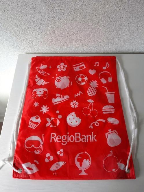 NIEUW! Regiobank Rode Rugtas Gymtas, Verzamelen, Merken en Reclamevoorwerpen, Nieuw, Gebruiksvoorwerp, Ophalen of Verzenden