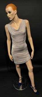 Super mooi lichtgrijs sexy stretch jurkje maat 40, Kleding | Dames, Maat 38/40 (M), Verzenden, Beige, Zo goed als nieuw