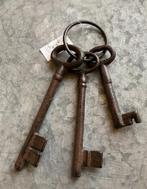 GIETIJZEREN SLEUTELBOS 3 st GROOT STRAK NIEUW, Antiek en Kunst, Curiosa en Brocante, Ophalen of Verzenden