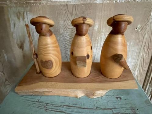 Gestyleerd kunstwerk van hout. Drie koningen / kerstmis., Antiek en Kunst, Kunst | Beelden en Houtsnijwerken, Ophalen