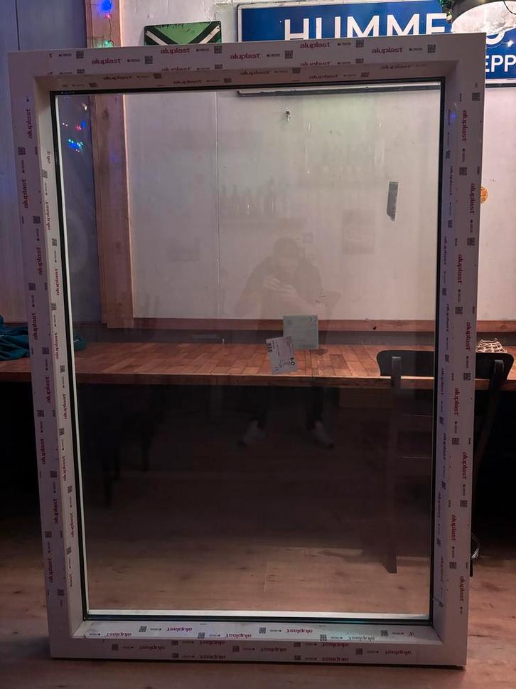 Kunststof Raamkozijn - Nieuw, Doe-het-zelf en Verbouw, Glas en Ramen, Gebruikt, Gevelraam of Ruit, 120 tot 160 cm, 80 tot 120 cm