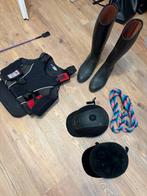 Complete uitrusting cap 54, cap 58, laarzen, bodyprotector,, Dieren en Toebehoren, Paardrijkleding, Ophalen, Gebruikt, Cap