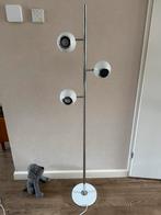 Stijlvolle Staande Lamp met Drie Bollen