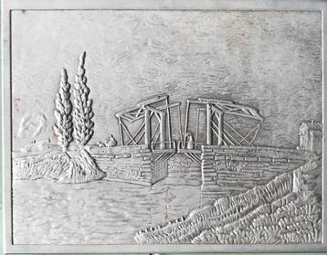 Metalen sigaretten doos met brug motief beschikbaar voor biedingen