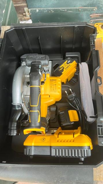 Dewalt DCS565 accu cirkelzaag compleet beschikbaar voor biedingen