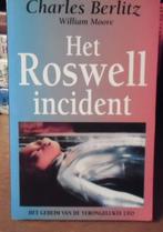 Het roswell incident, Charles Berlitz en William Moore, Boeken, Zo goed als nieuw, Verzenden