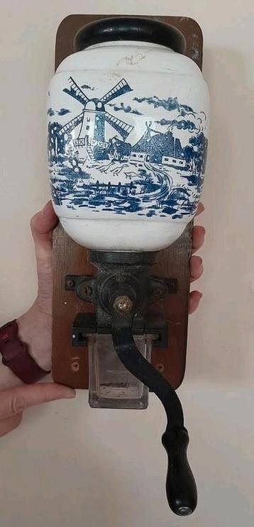 Mooie koffie molen  beschikbaar voor biedingen